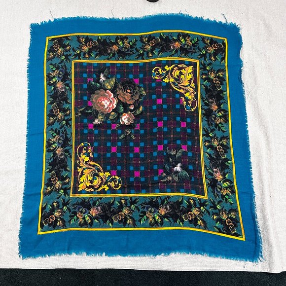 Vintage Accessories - Beautiful Vintage Cottagecore Watercolor look Floral design Fringed edges